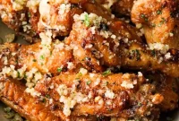 Crispy Garlic Parmesan Wings in the Air Fryer