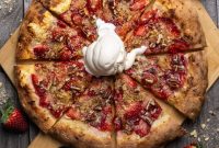 Sourdough Strawberry Crumble Pizza Recipe for Summer Gatherings