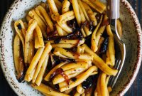 Caramelized Onion Vegan Pasta with Creamy Garlic Sauce
