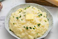 Creamy Slow Cooker Mashed Potatoes