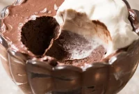 Extra-Fluffy Keto Chocolate Mousse for Two — Decadent Low-Carb Dessert