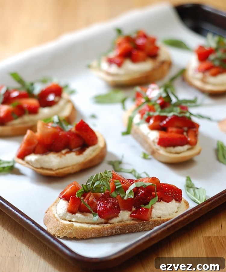 Vegan strawberries and cream bruschetta 