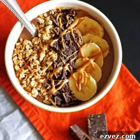 Chocolate peanut butter smoothie bowl