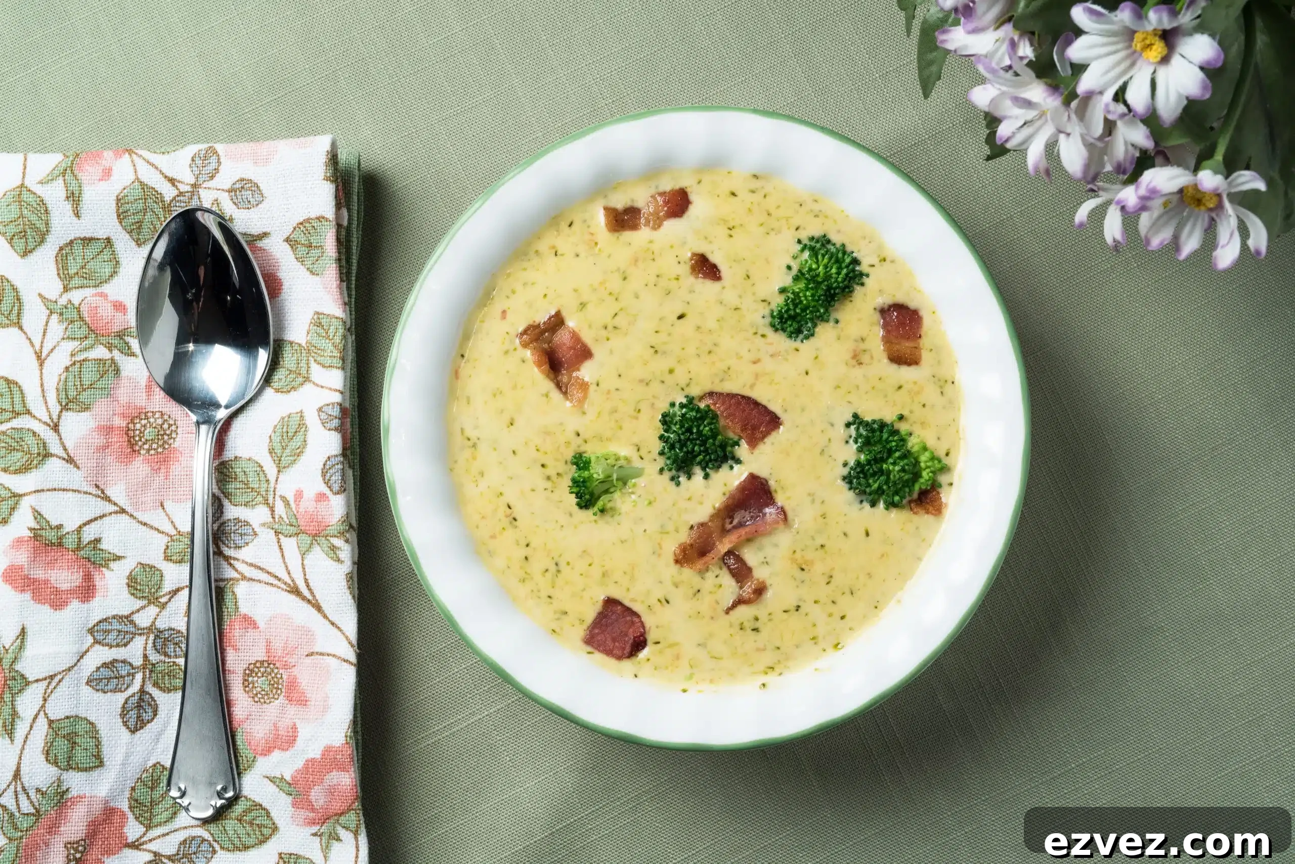 Cheeseburger Soup Recipe: Comforting, Creamy Dinner in 30 Minutes 13 Broccoli Bacon Cheese Soup