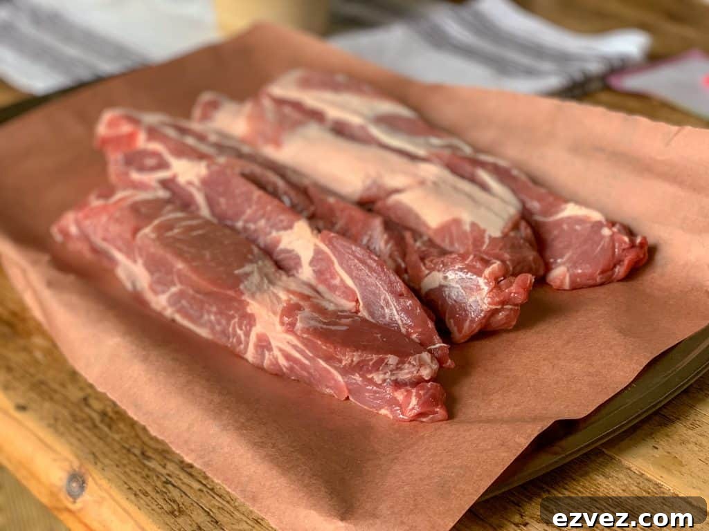 4 strips of uncooked boneless country style pork ribs
