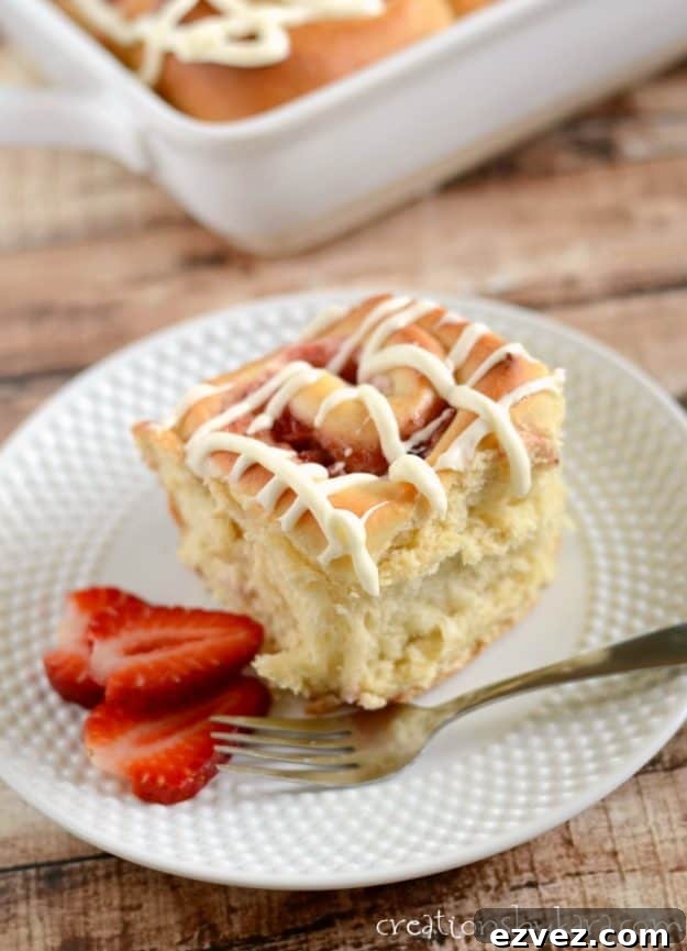 Overnight strawberry rolls with cream cheese
