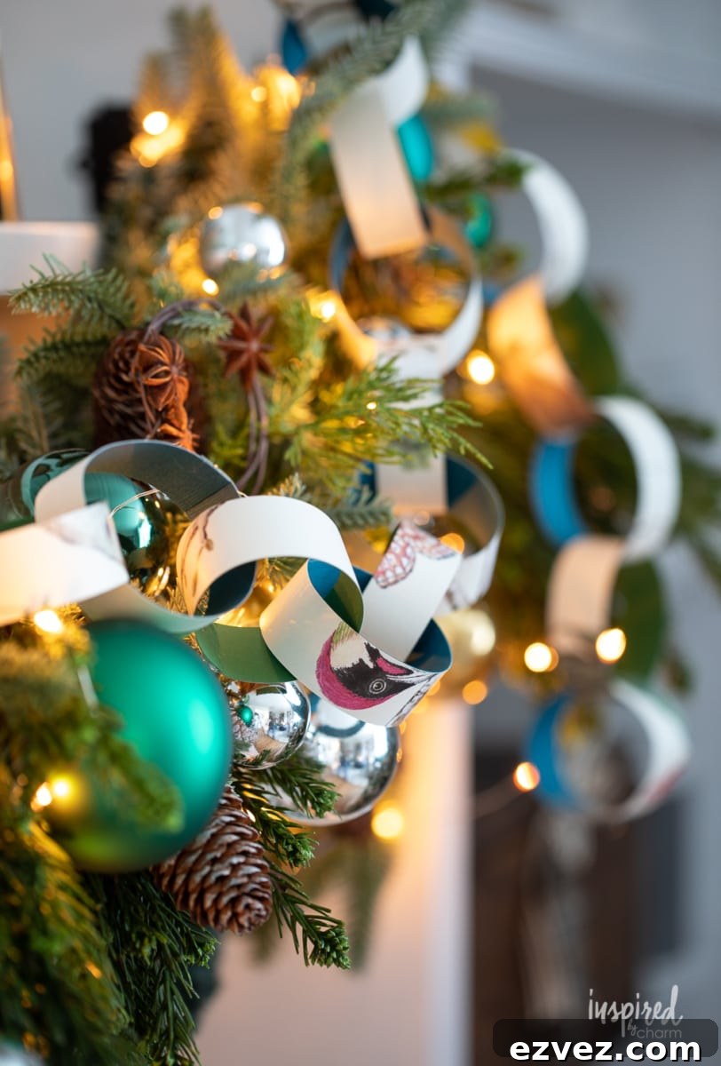 DIY Christmas Paper Chains from Wallpaper Rolls: Festive Holiday Decor 7 Christmas paper chain made with wallpaper.