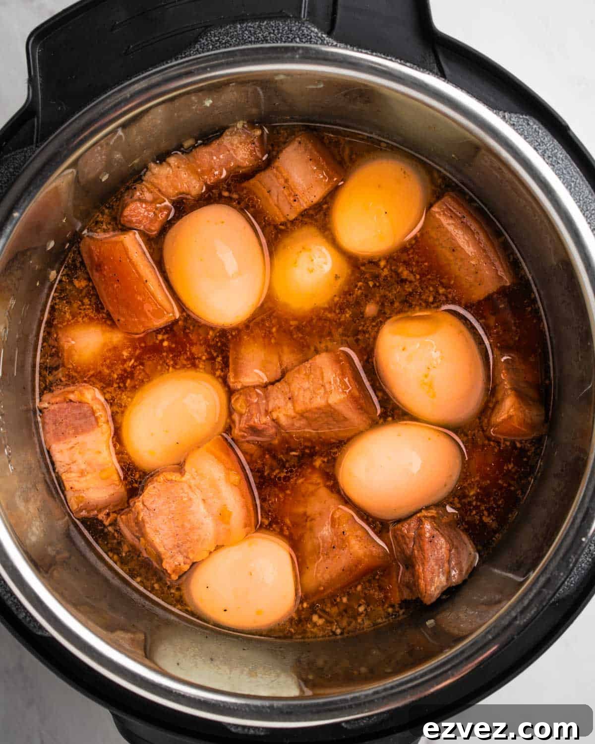 thit kho inside instant pot.