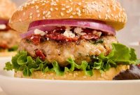 Spinach and Feta Turkey Burgers Recipe